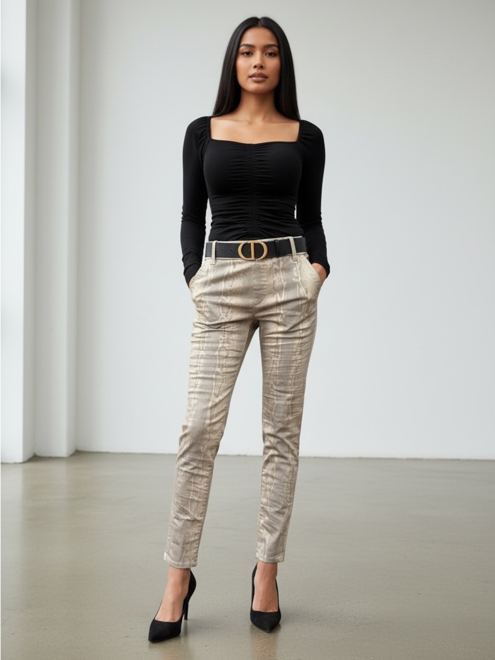 Bevy Flog Dafna Beige Snake Pants Size 29